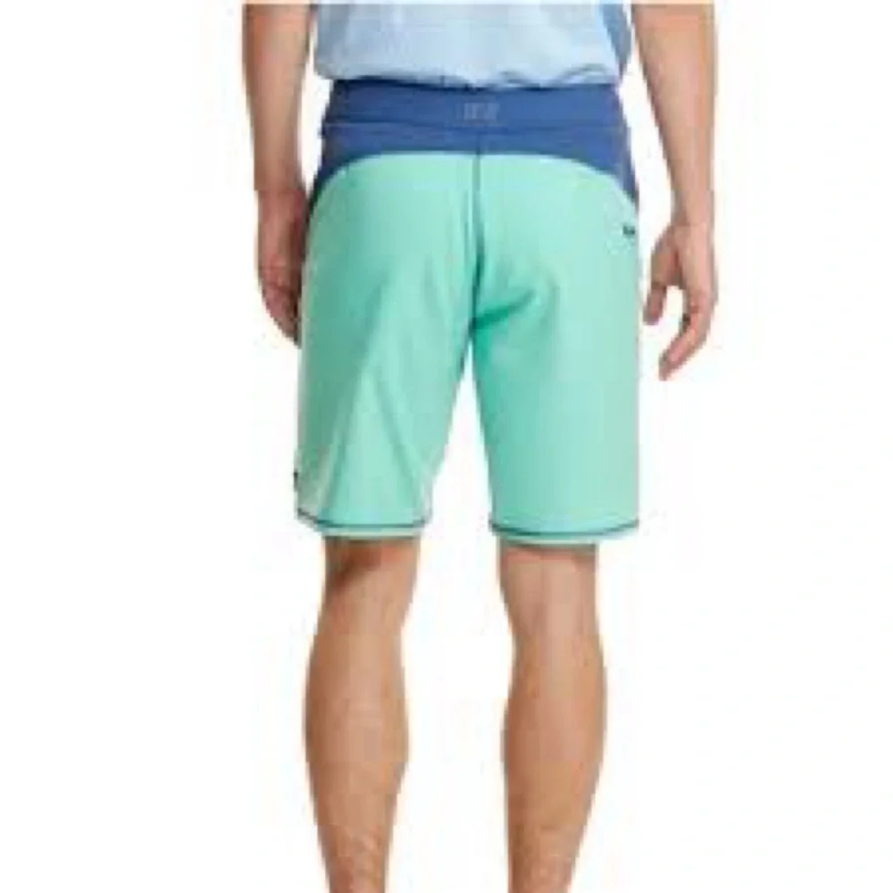 Vineyard Vines Pieced Curved Boardshort 34